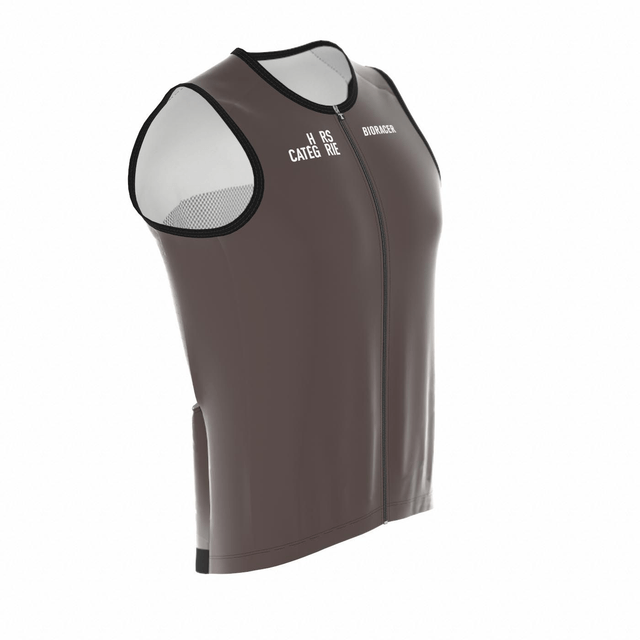 Grand Tour 2026 with vest