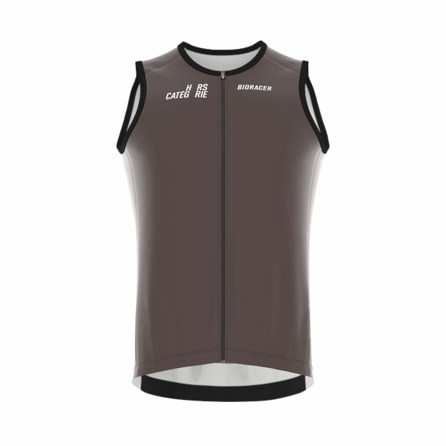 Grand Tour 2026 with vest